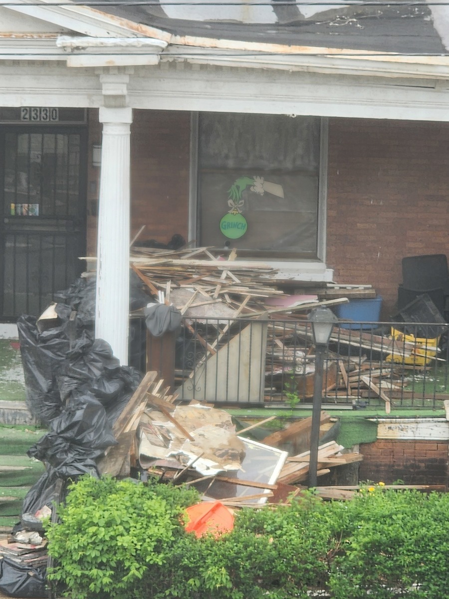 Photographic documentation of the work as submitted to the city's 311 record.