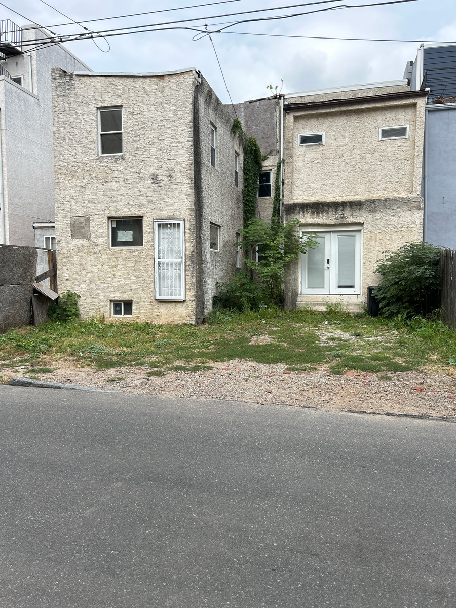Photographic documentation of the work as submitted to the city's 311 record.