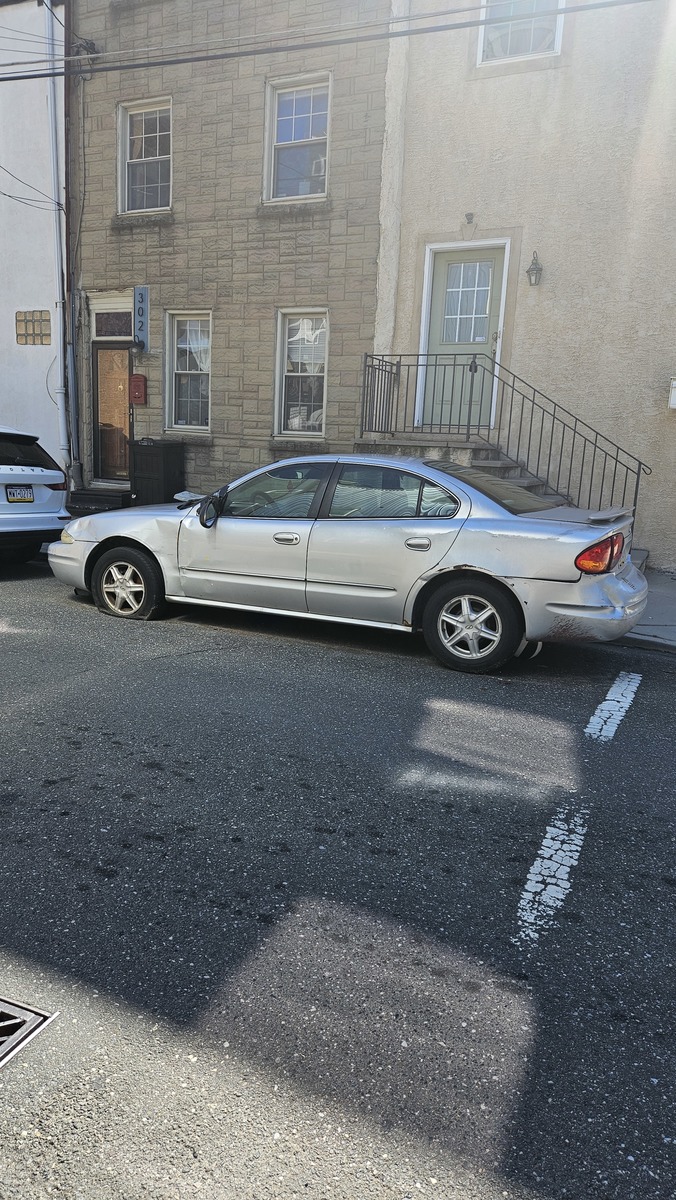 Photographic documentation of the work as submitted to the city's 311 record.