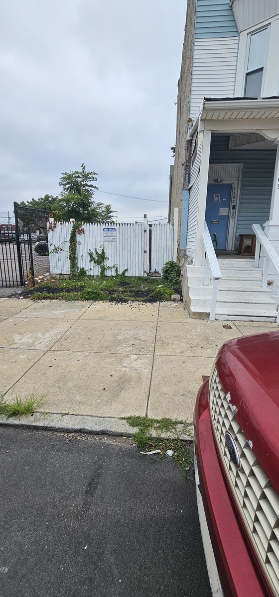 Photographic documentation of the work as submitted to the city's 311 record.