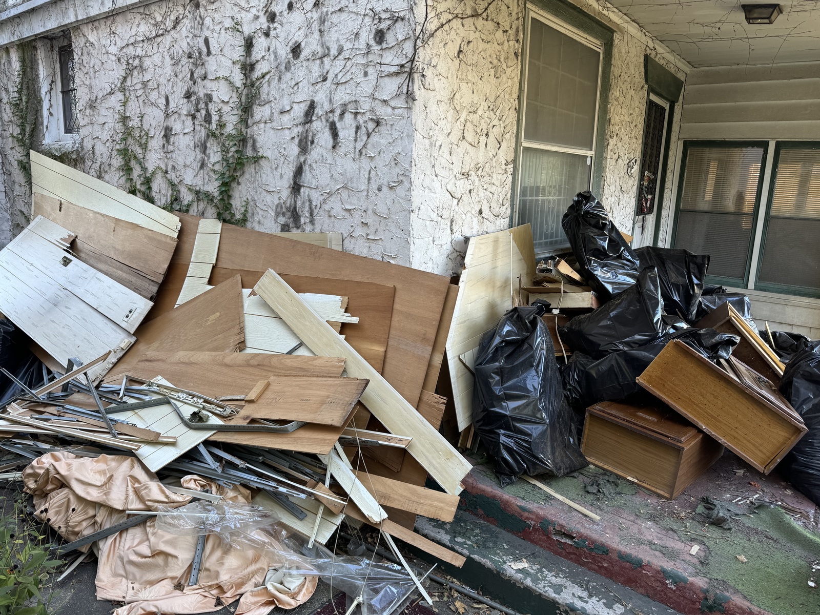 Photographic documentation of the work as submitted to the city's 311 record.
