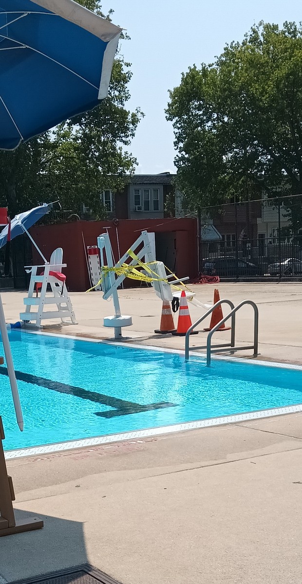 Photographic documentation of the work as submitted to the city's 311 record.