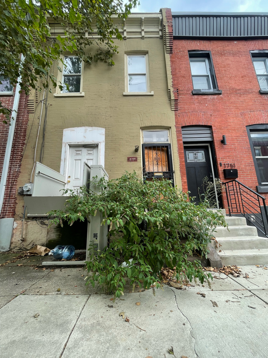 Photographic documentation of the work as submitted to the city's 311 record.