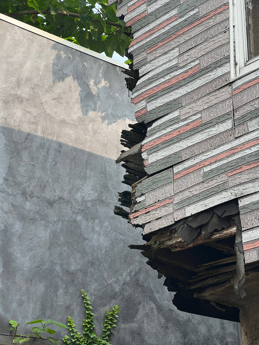 Photographic documentation of the work as submitted to the city's 311 record.
