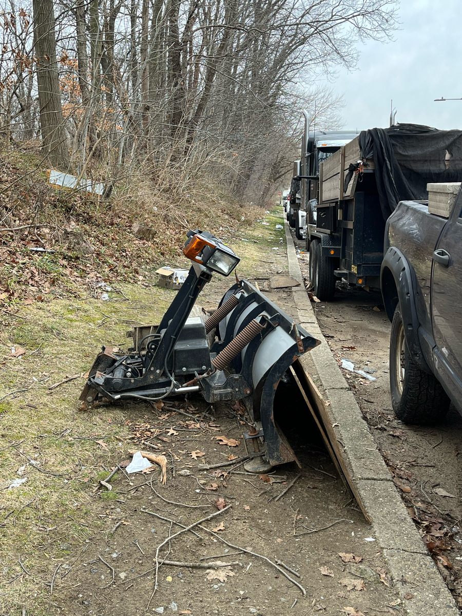 Photographic documentation of the work as submitted to the city's 311 record.