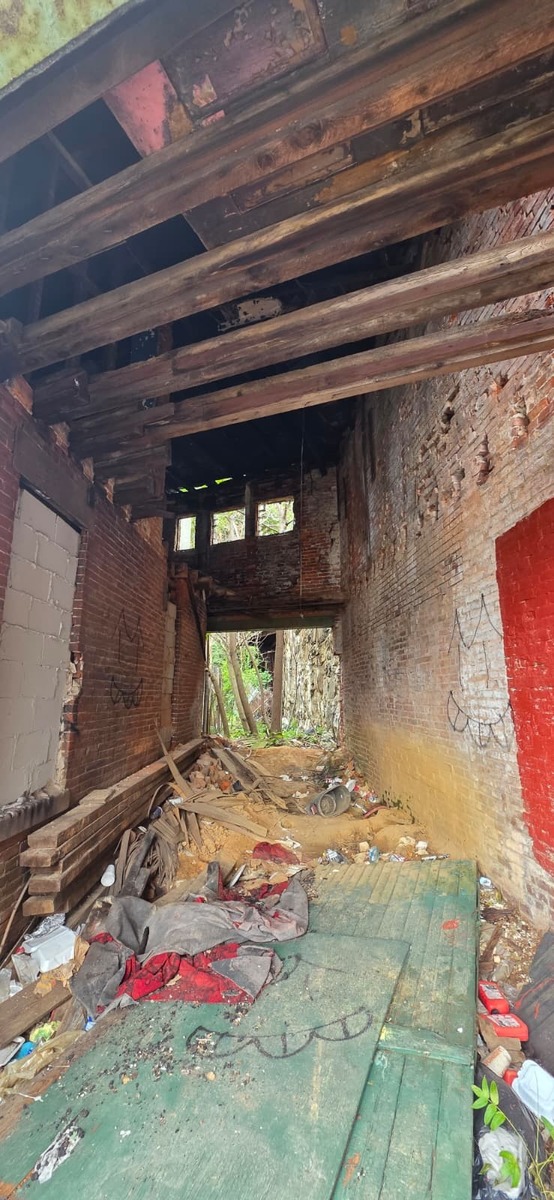 Photographic documentation of the work as submitted to the city's 311 record.