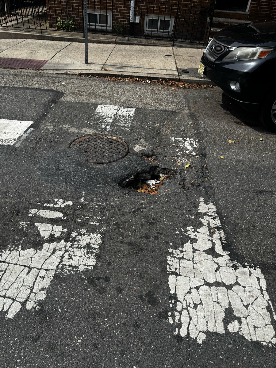 Photographic documentation of the work as submitted to the city's 311 record.