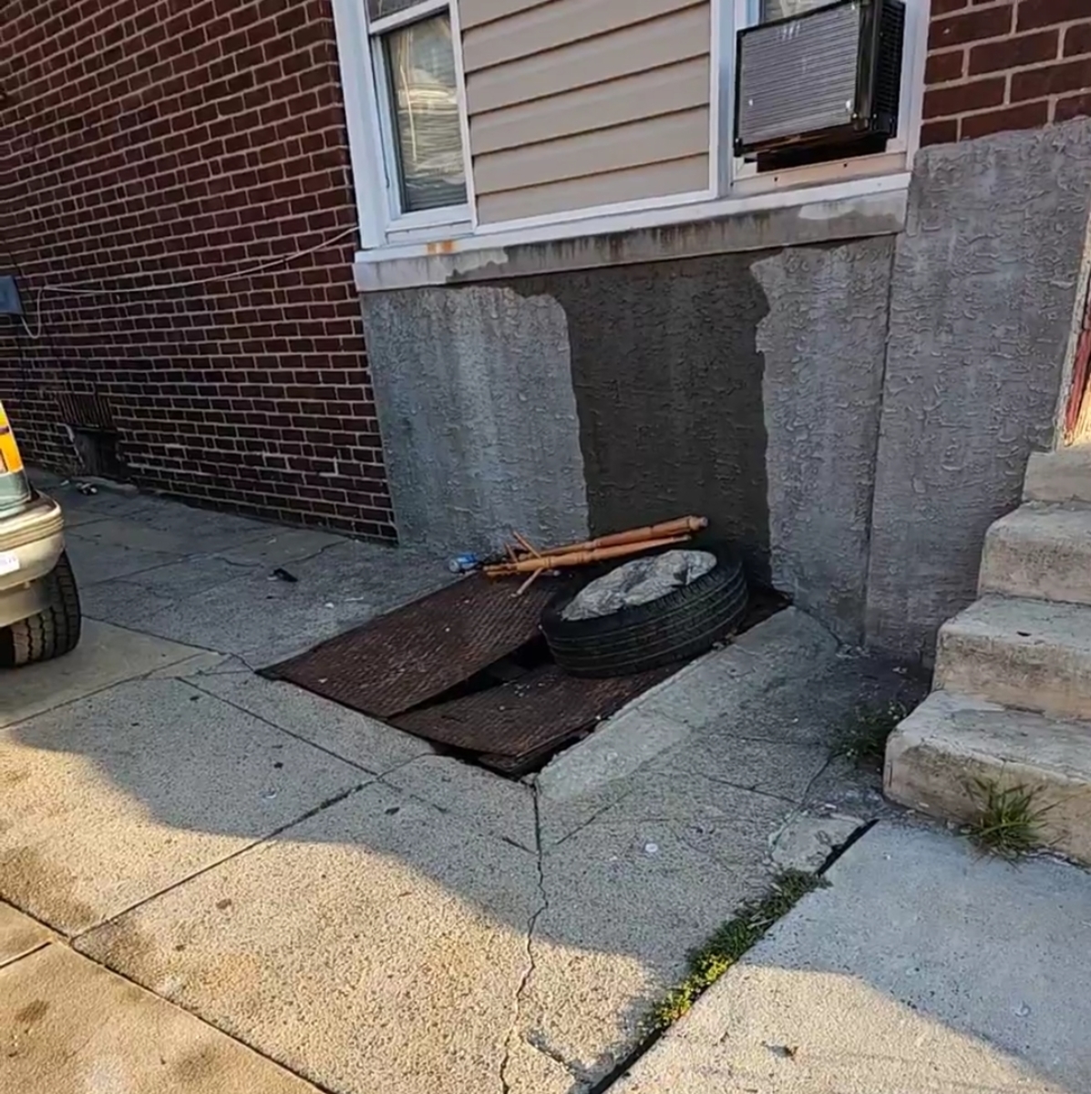 Photographic documentation of the work as submitted to the city's 311 record.