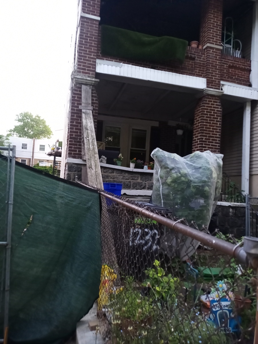 Photographic documentation of the work as submitted to the city's 311 record.