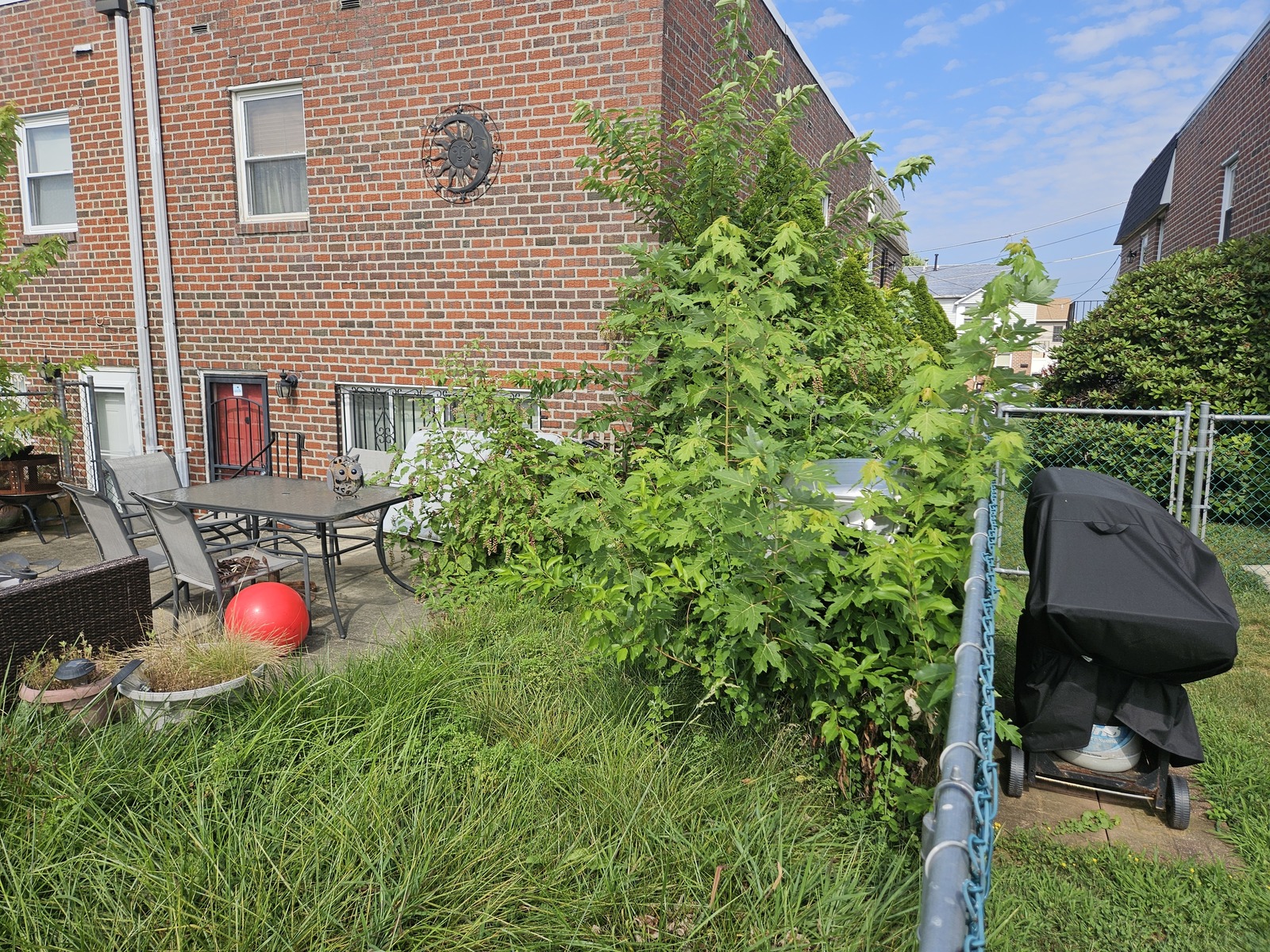 Photographic documentation of the work as submitted to the city's 311 record.