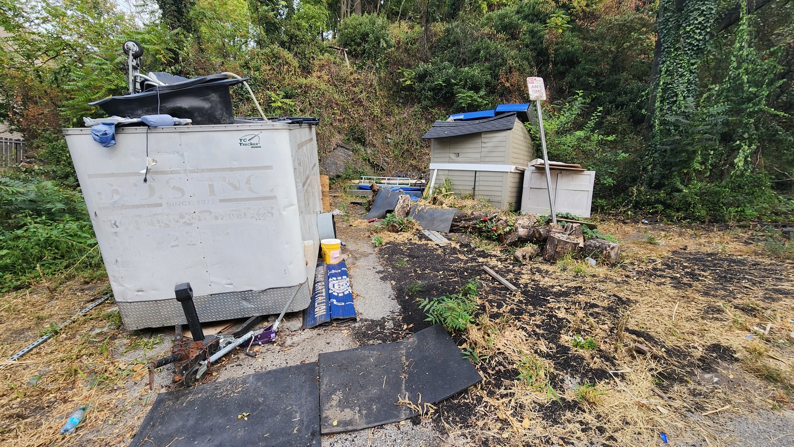 Photographic documentation of the work as submitted to the city's 311 record.