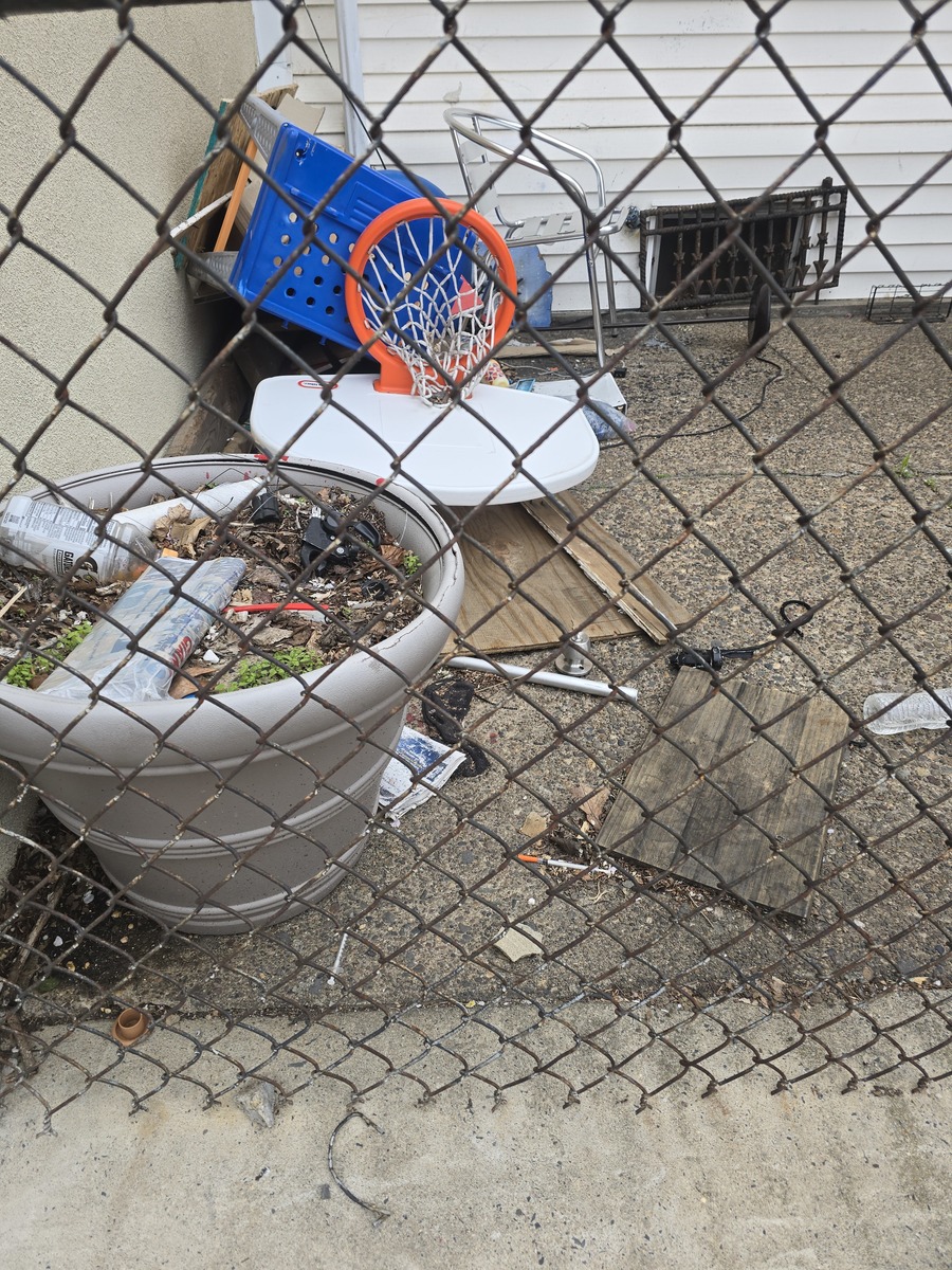 Photographic documentation of the work as submitted to the city's 311 record.