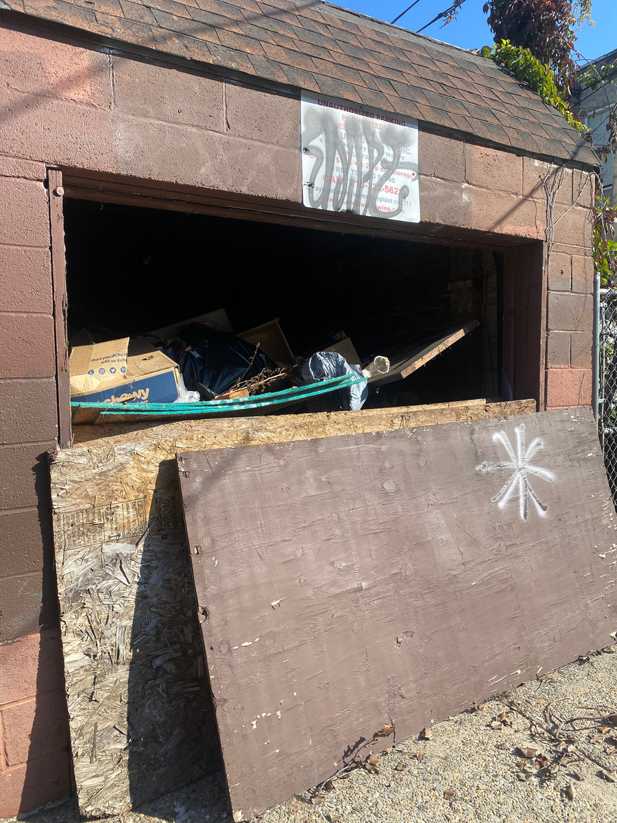 Photographic documentation of the work as submitted to the city's 311 record.