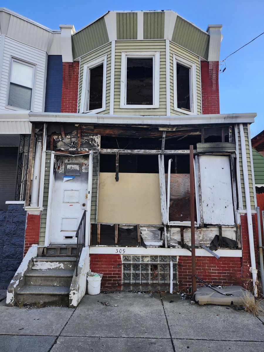 Photographic documentation of the work as submitted to the city's 311 record.