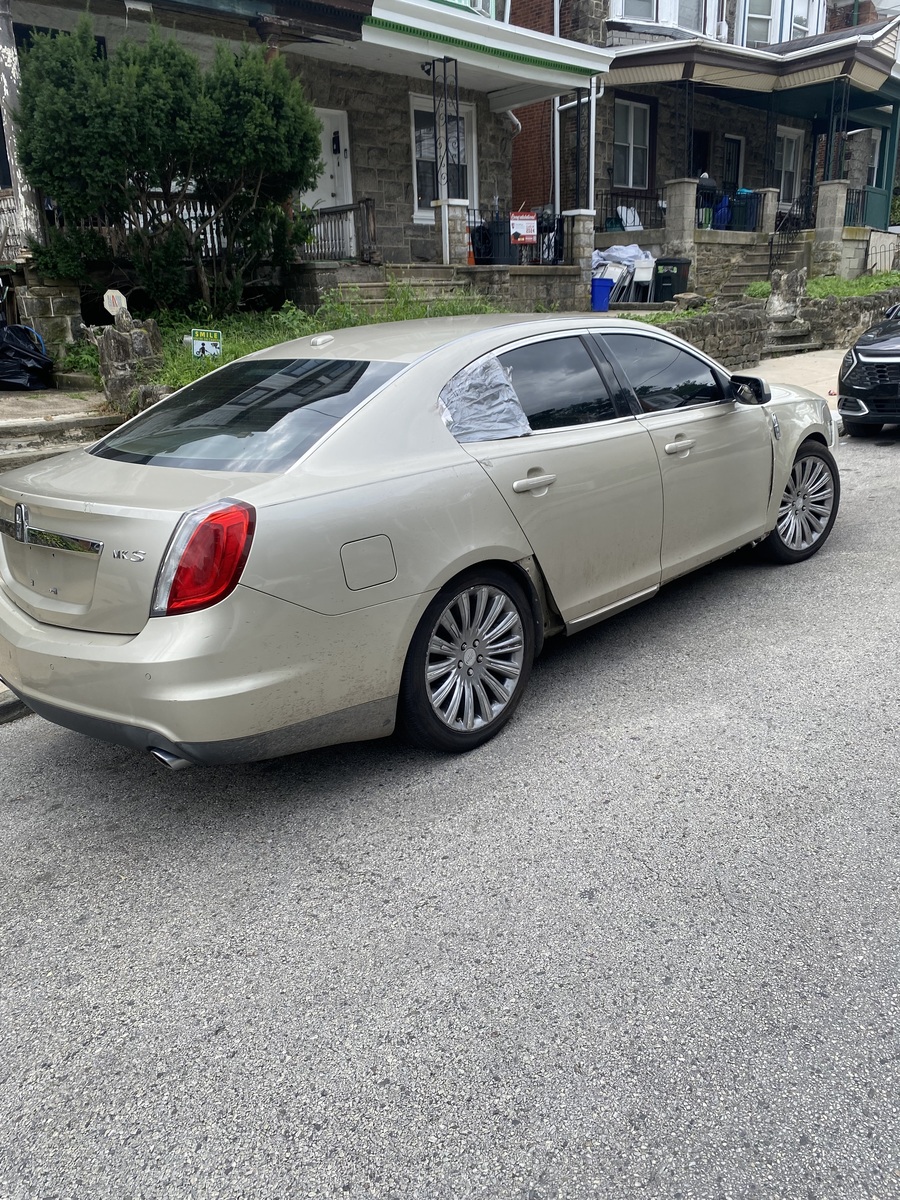 Photographic documentation of the work as submitted to the city's 311 record.