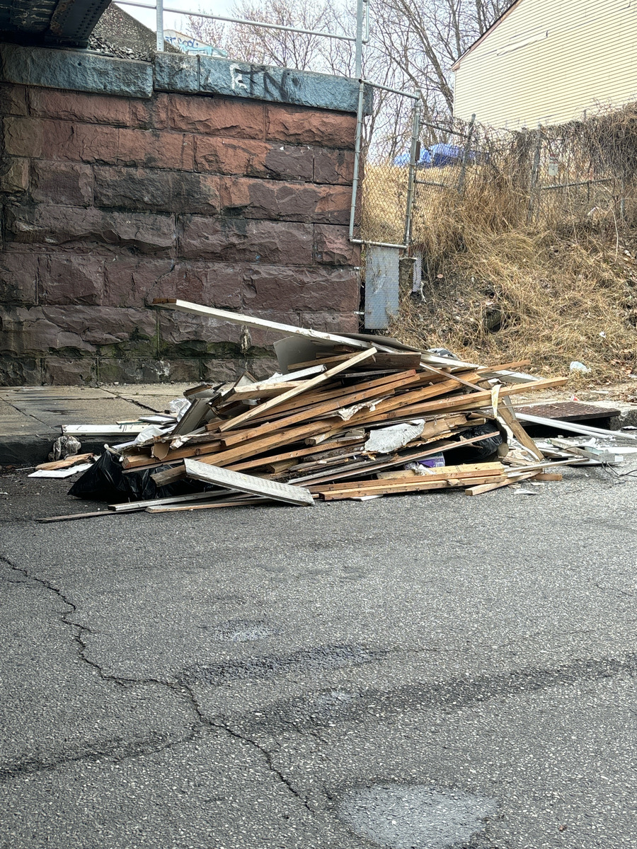 Photographic documentation of the work as submitted to the city's 311 record.