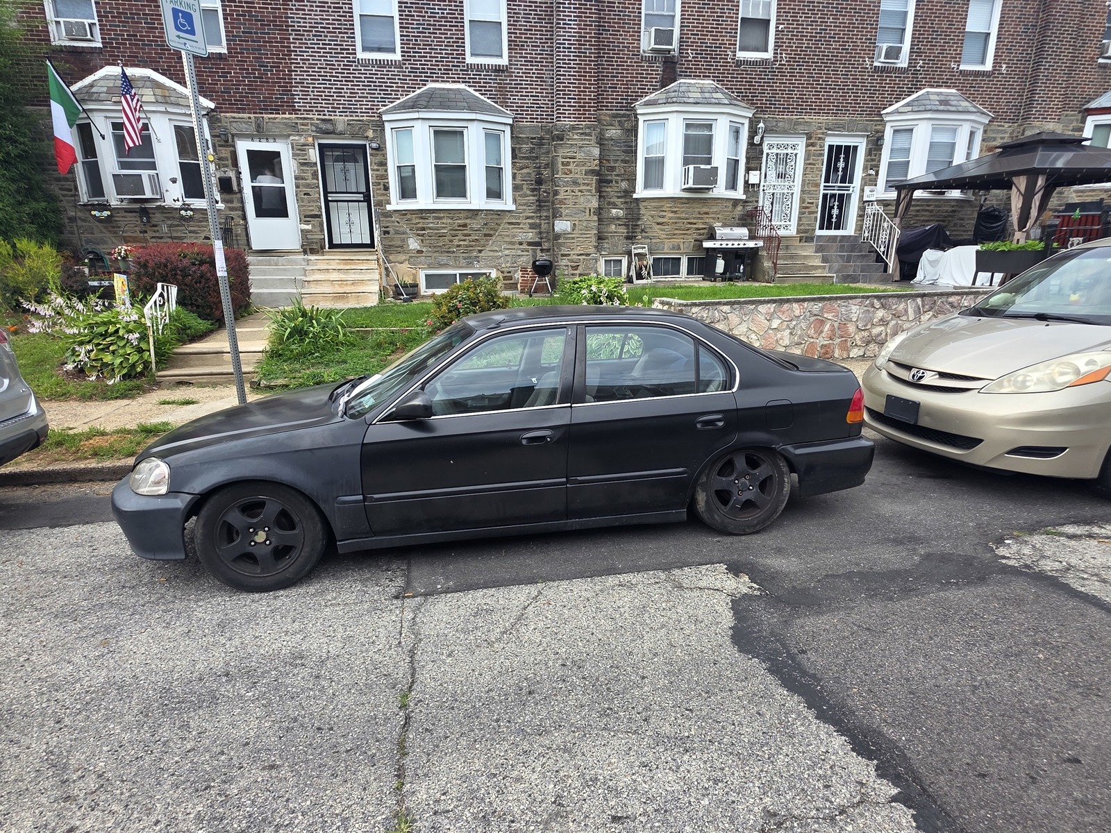 Photographic documentation of the work as submitted to the city's 311 record.