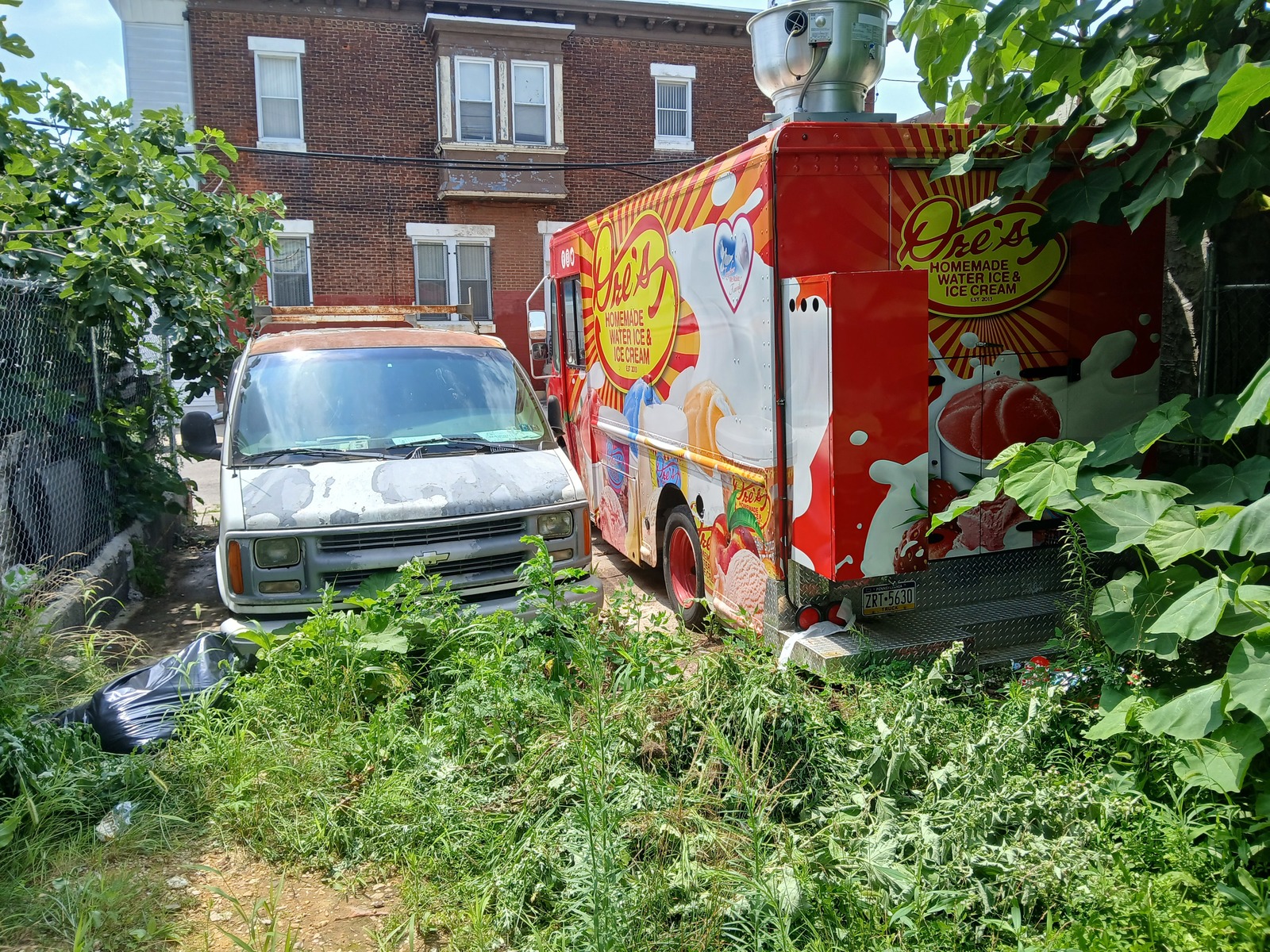 Photographic documentation of the work as submitted to the city's 311 record.