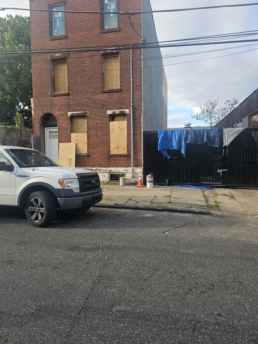 Photographic documentation of the work as submitted to the city's 311 record.