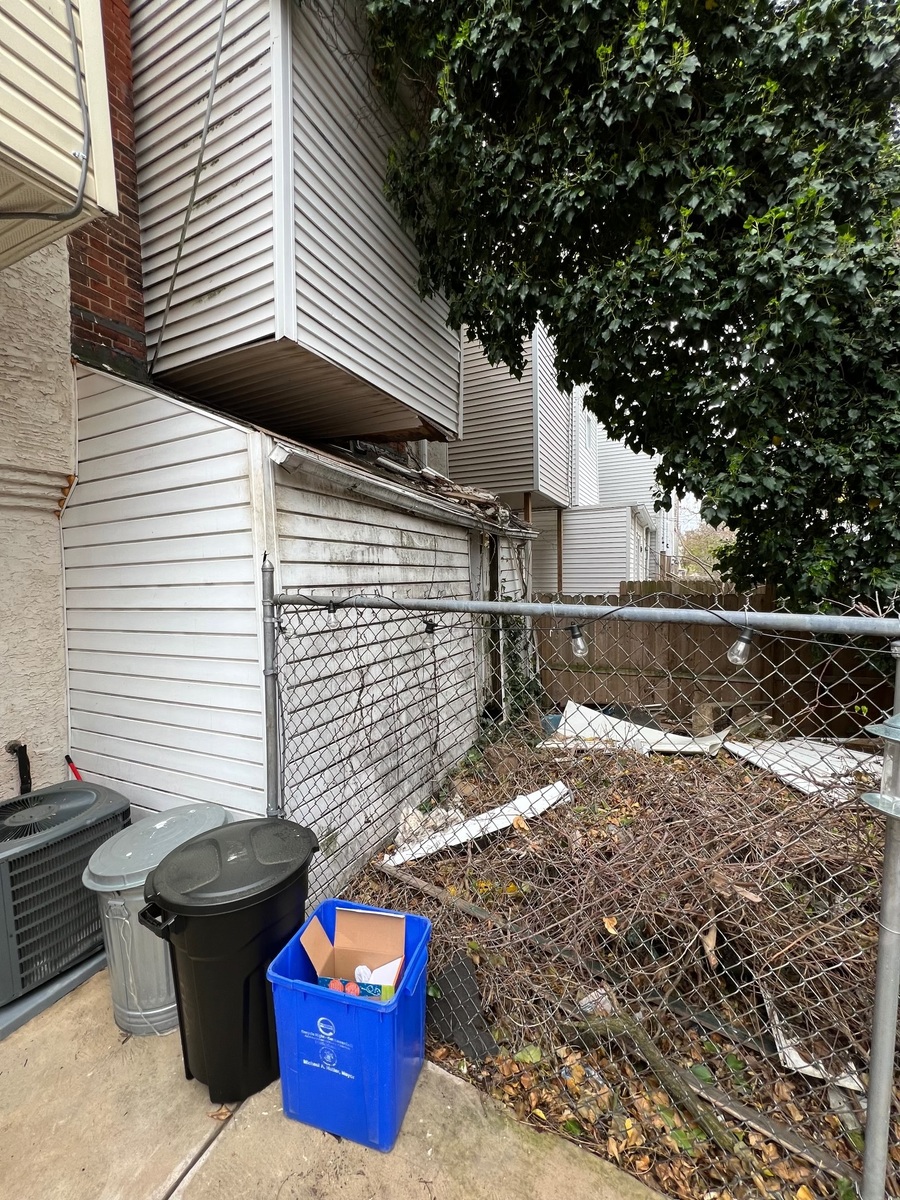 Photographic documentation of the work as submitted to the city's 311 record.