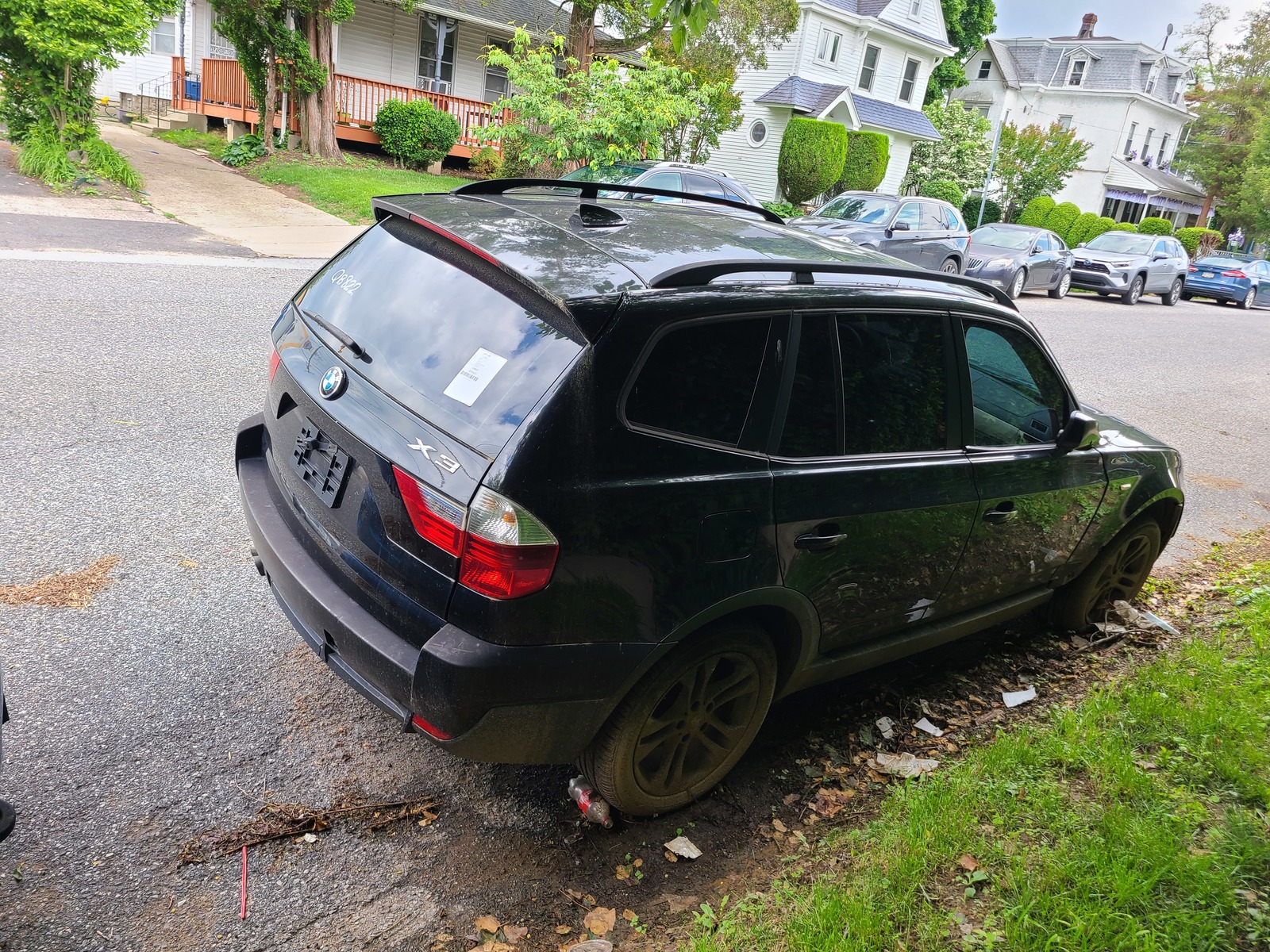 Photographic documentation of the work as submitted to the city's 311 record.