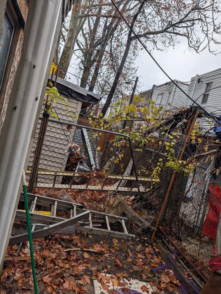 Photographic documentation of the work as submitted to the city's 311 record.