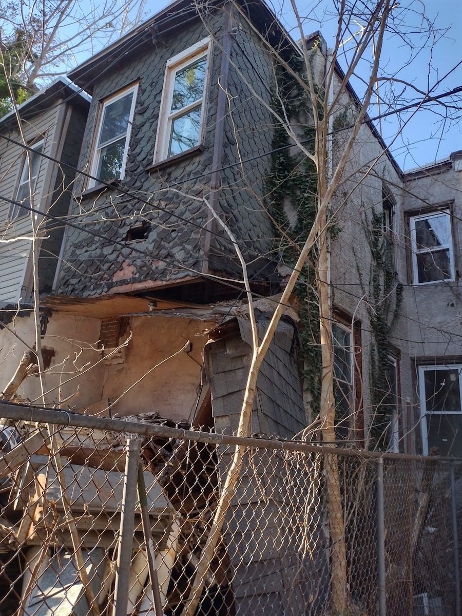 Photographic documentation of the work as submitted to the city's 311 record.