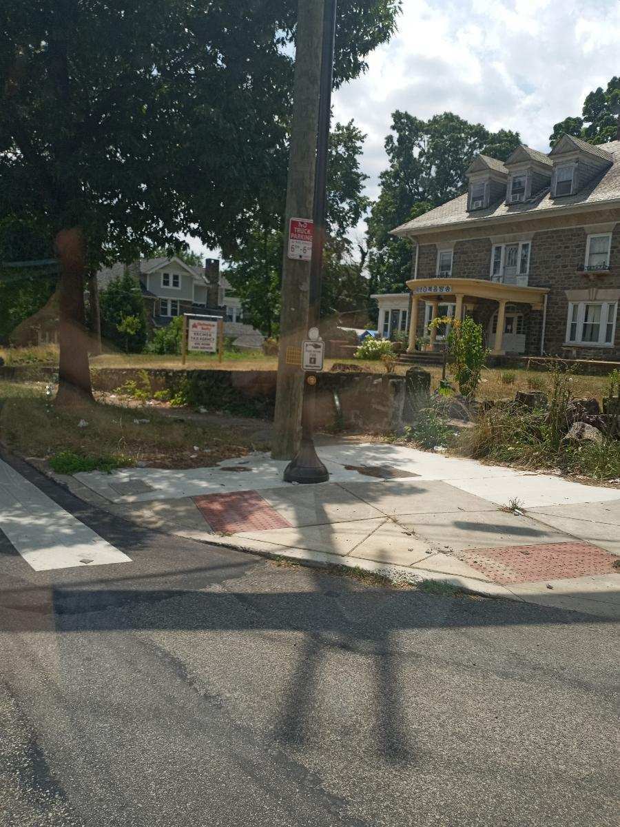 Photographic documentation of the work as submitted to the city's 311 record.