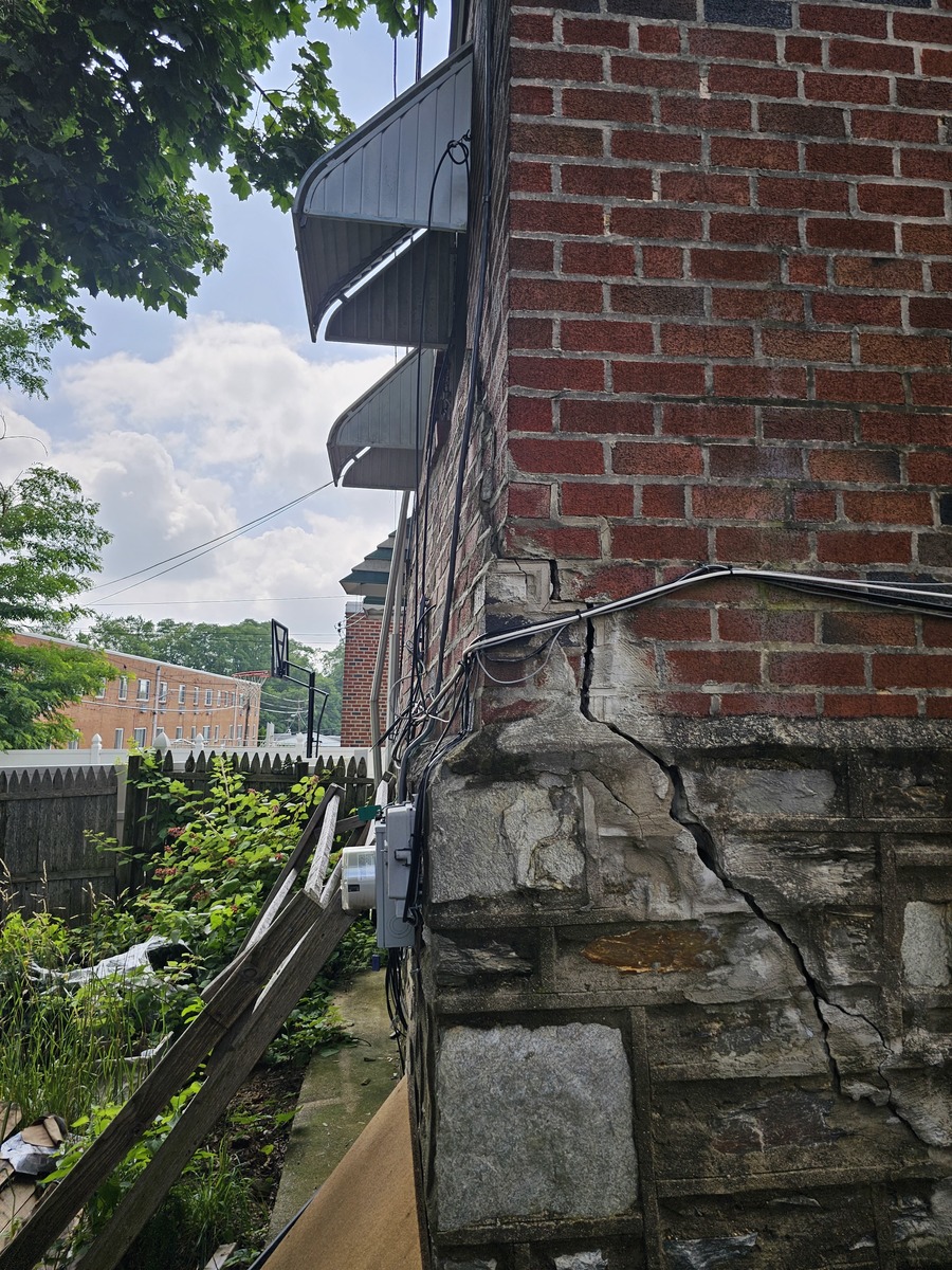 Photographic documentation of the work as submitted to the city's 311 record.